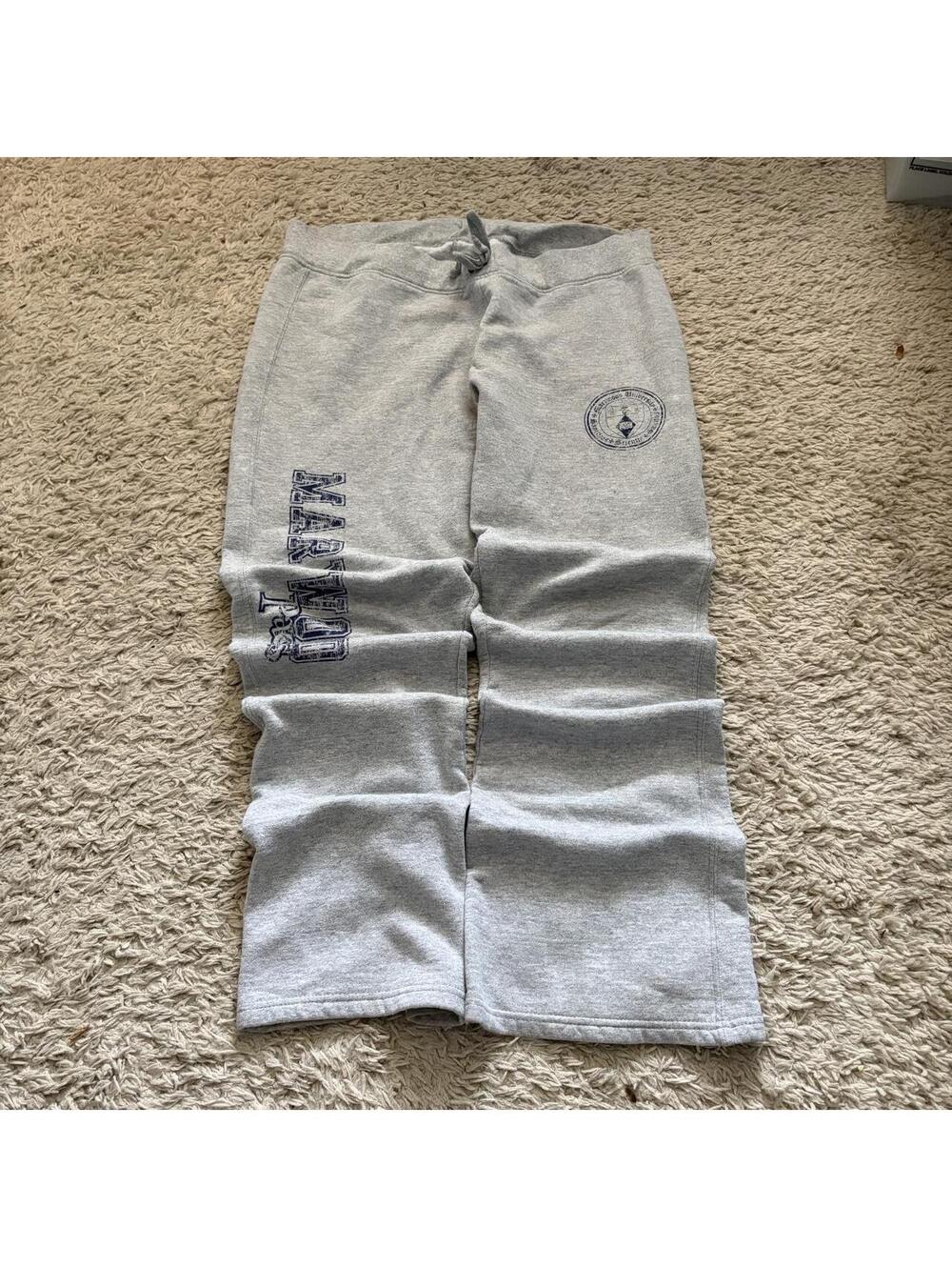 Super baggy Y2K wide leg Vintage sweatpants.